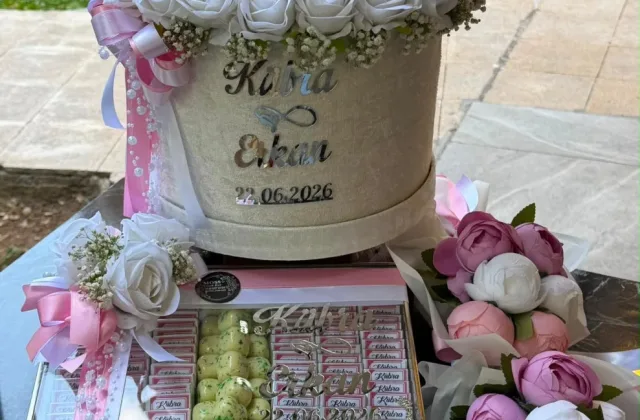 Krem Yapay Gül & Çikolata Özel Set