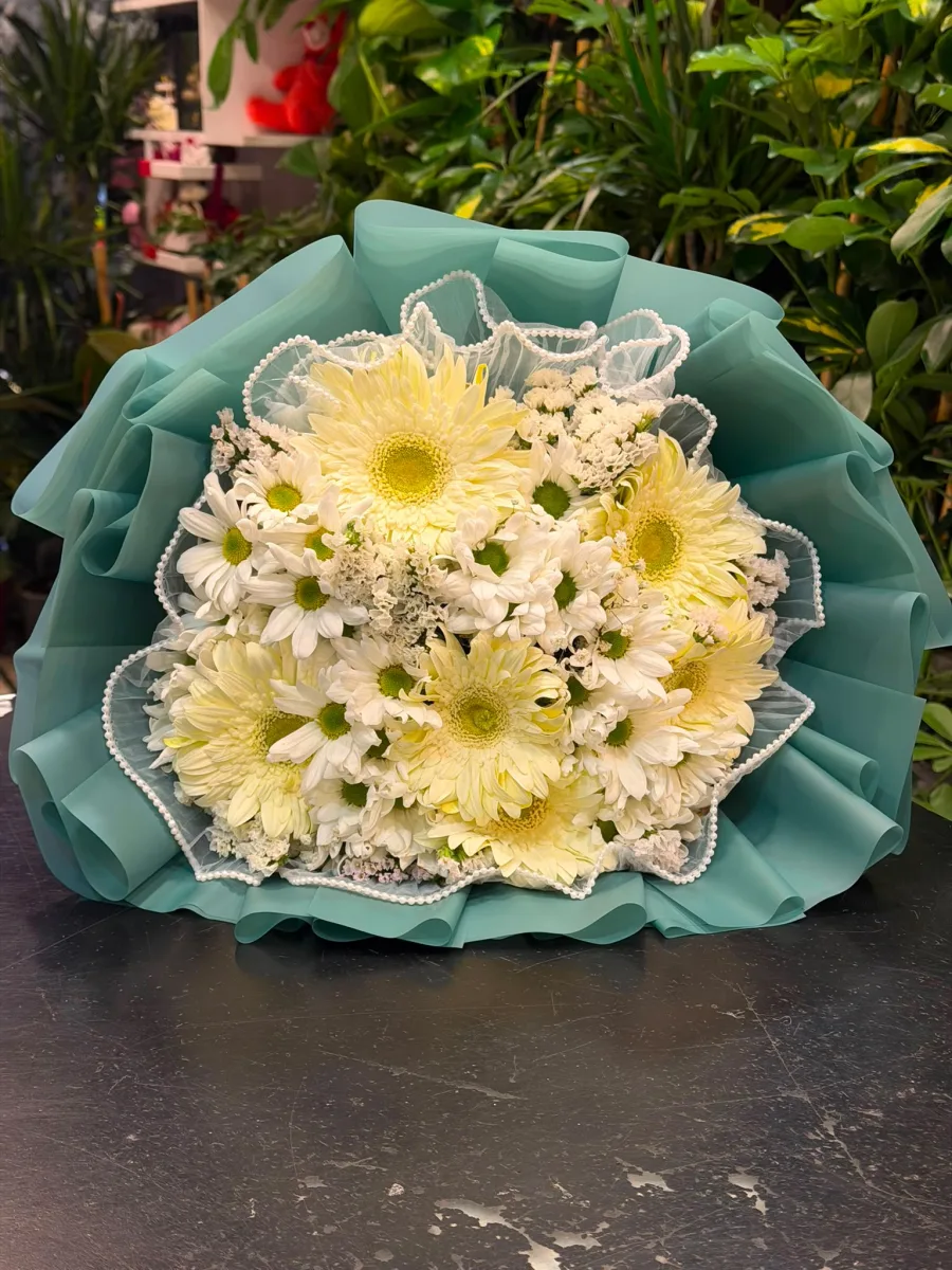 Beyaz Gerbera & Beyaz Papatya Buketi